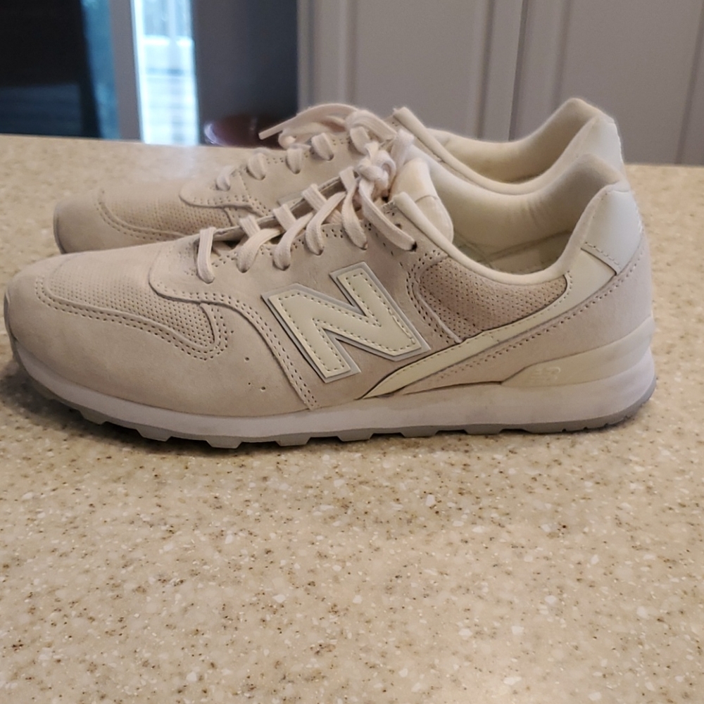 Sneackers - Picture 2 of 7